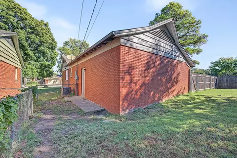 Exterior - 4662 E 58th St, Tulsa, OK 74135 photo 6 of 22