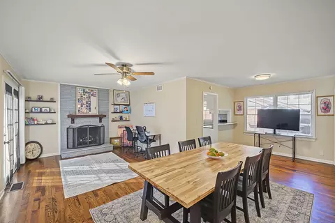 Dining - 4662 E 58th St, Tulsa, OK 74135 photo 4 of 6