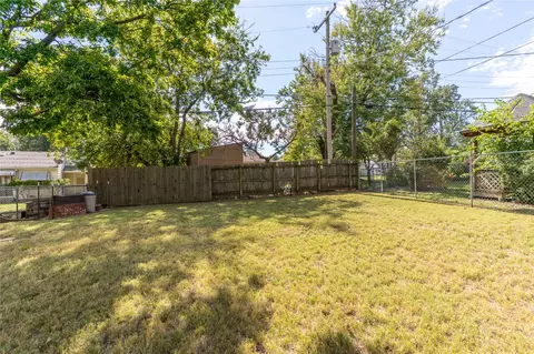 Exterior - 4136 E 34th St, Tulsa, OK 74135 photo 3 of 7