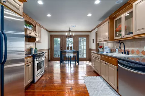 Kitchen - 4136 E 34th St, Tulsa, OK 74135 photo 1 of 2