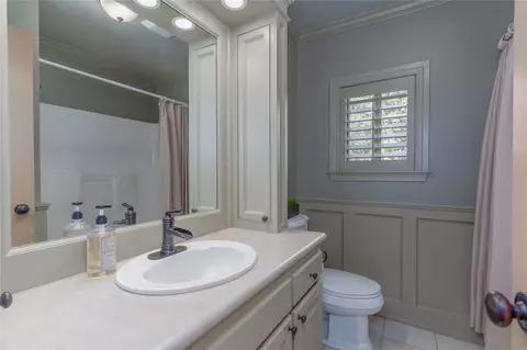 Bath - 4136 E 34th St, Tulsa, OK 74135 photo 2 of 2