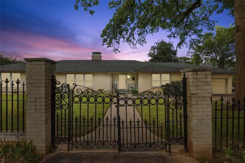 810 Main St, Sand Springs, OK 74063