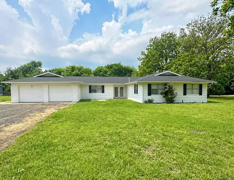 331 N Pne, Stratford, OK 74872