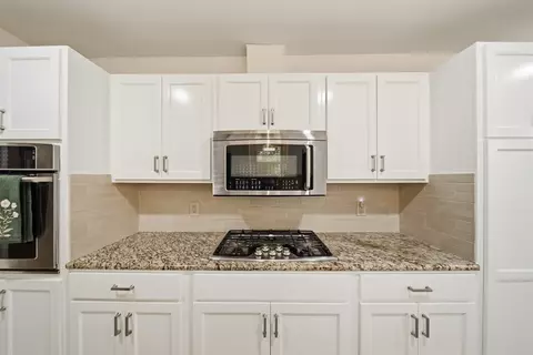 Kitchen - 2927 E 75th St, Tulsa, OK 74136 photo 3 of 4
