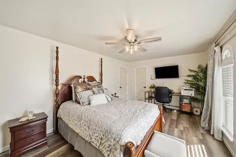 Bedroom - 2927 E 75th St, Tulsa, OK 74136 photo 2 of 4