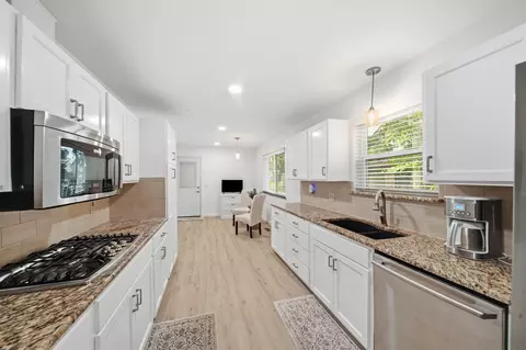 Kitchen - 2927 E 75th St, Tulsa, OK 74136 photo 1 of 4