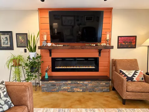 Living - 2481 Lodge View Rd, Eufaula, OK 74432 photo 3 of 5