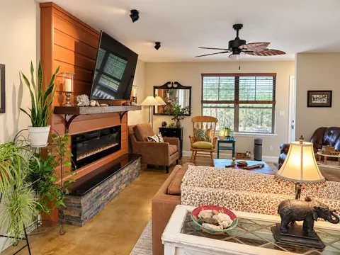 Living - 2481 Lodge View Rd, Eufaula, OK 74432 photo 4 of 5