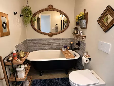 Bath - 2481 Lodge View Rd, Eufaula, OK 74432 photo 6 of 6