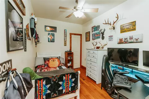 Bedroom - 45291 S 33800 Rd, Morrison, OK 73061 photo 3 of 4