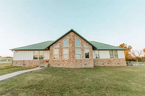 Exterior - 45291 S 33800 Rd, Morrison, OK 73061 photo 2 of 9