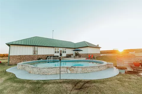 Exterior - 45291 S 33800 Rd, Morrison, OK 73061 photo 8 of 9