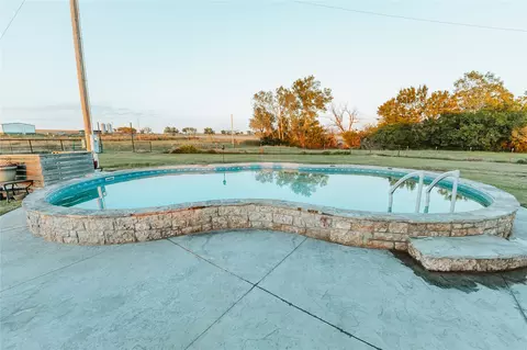 Exterior - 45291 S 33800 Rd, Morrison, OK 73061 photo 7 of 9