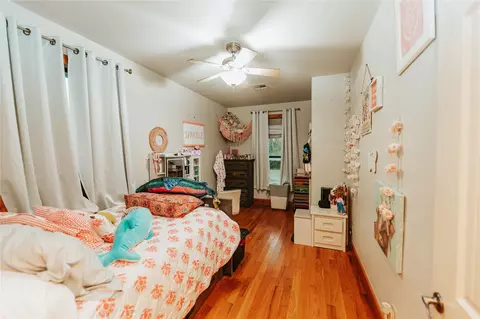 Bedroom - 45291 S 33800 Rd, Morrison, OK 73061 photo 2 of 4