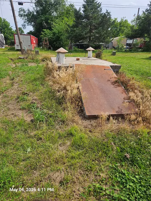 719 E 2nd St, Cushing, OK 74023 photo 5