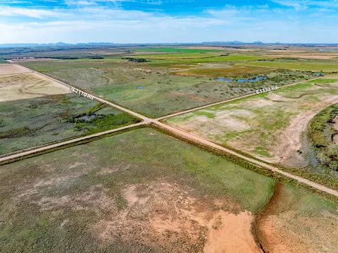 000 E 1330 Rd, Lone Wolf, OK 73655 photo 10