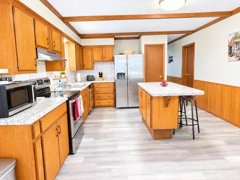 Kitchen - 109435 S 4154 Rd, Checotah, OK 74426 photo 3 of 3