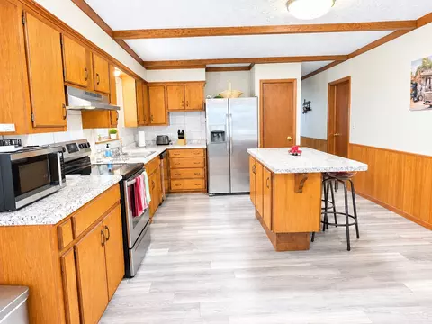 Kitchen - 109435 S 4154 Rd, Checotah, OK 74426 photo 3 of 3