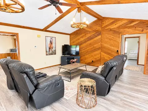 Living - 109435 S 4154 Rd, Checotah, OK 74426 photo 2 of 4