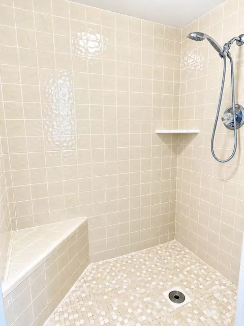 Bath - 109435 S 4154 Rd, Checotah, OK 74426 photo 1 of 6