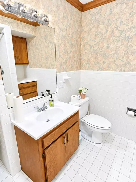 Bath - 109435 S 4154 Rd, Checotah, OK 74426 photo 6 of 6