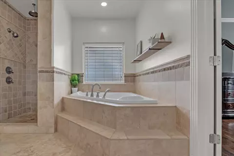 Bath - 21192 E 112th St S, Broken Arrow, OK 74014 photo 8 of 16