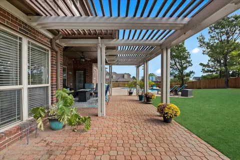 Exterior - 21192 E 112th St S, Broken Arrow, OK 74014 photo 7 of 9