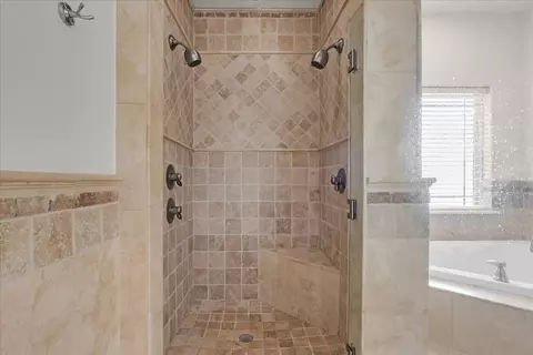 Bath - 21192 E 112th St S, Broken Arrow, OK 74014 photo 9 of 16