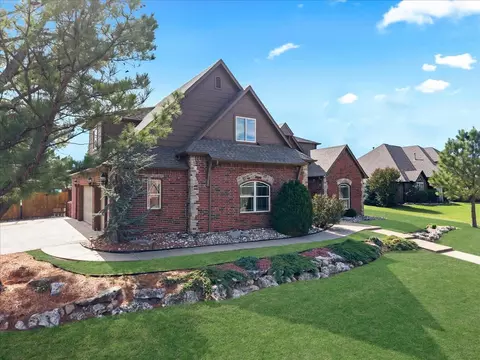 Exterior - 21192 E 112th St S, Broken Arrow, OK 74014 photo 5 of 9