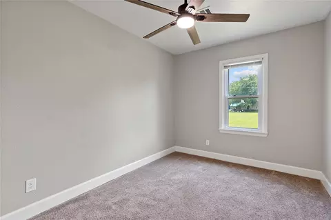 Bedroom - 907 SE 4th St, Wagoner, OK 74467 photo 5 of 5