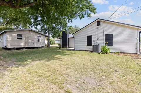 Exterior - 907 SE 4th St, Wagoner, OK 74467 photo 6 of 6