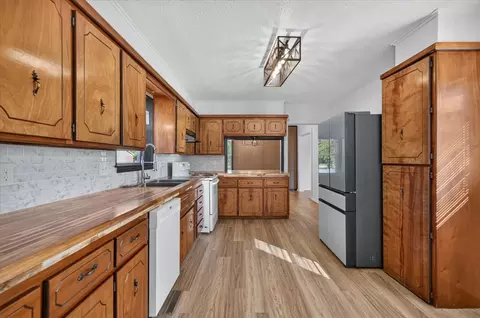 Kitchen - 600 E 14th St, Dewey, OK 74029 photo 3 of 3