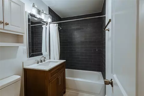 Bath - 4267 E Young Pl, Tulsa, OK 74115 photo 1 of 2