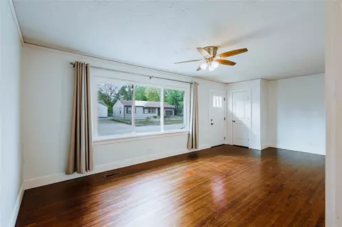 Living - 4267 E Young Pl, Tulsa, OK 74115 photo 3 of 4