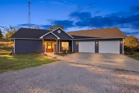 500 8th St, Haileyville, OK 74546