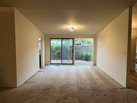 Living - 2134 E 59th Place S E1, Tulsa, OK 74105 photo 3 of 6