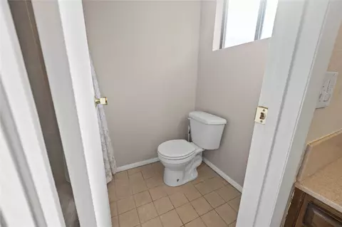 Bath - 34418 E 698 Rd, Wagoner, OK 74467 photo 3 of 5