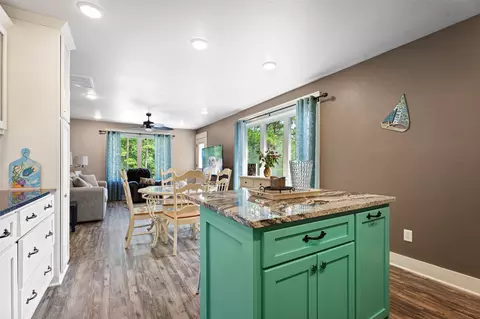 Kitchen - 33220 S 586 Rd, Jay, OK 74346 photo 3 of 4