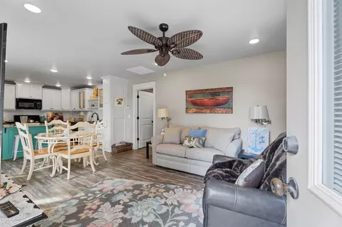 Living - 33220 S 586 Rd, Jay, OK 74346 photo 2 of 2