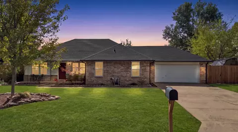 9224 E Mulberry Ln, Claremore, OK 74019