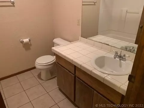 1416 Howard Dr, Davis, OK 73030 photo 2