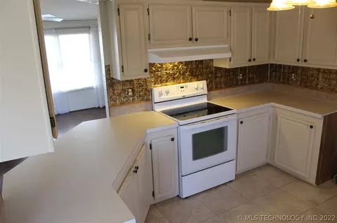 370 Eastgate Loop, Ardmore, OK 73401 photo 14