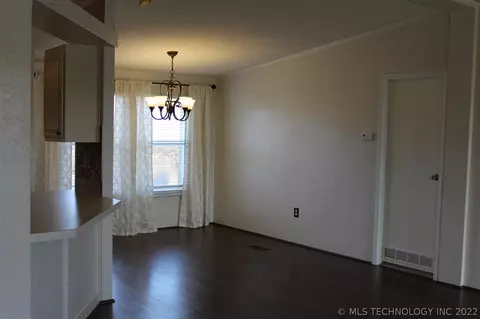 370 Eastgate Loop, Ardmore, OK 73401 photo 4