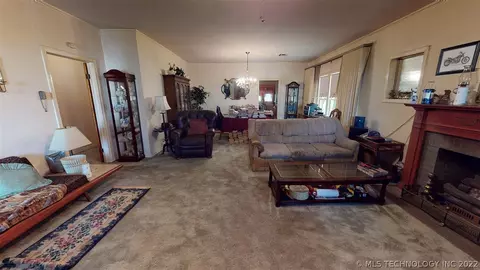 605 S 4th St, Davis, OK 73030 photo 2
