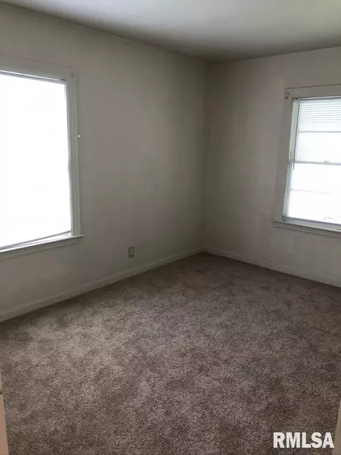 525 Wood Ave, Springfield, IL 62702 photo 7