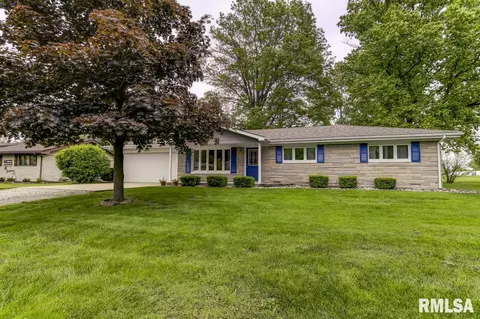 27 Birch Dr, Chatham, IL 62629 photo 1