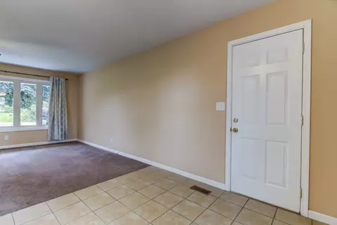 27 Birch Dr, Chatham, IL 62629 photo 8