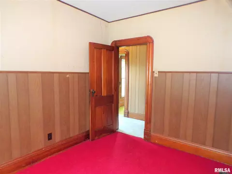 401 E Main St, Altona, IL 61414 photo 34