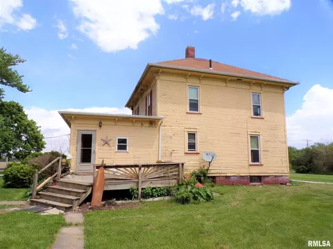 401 E Main St, Altona, IL 61414 photo 7