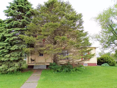 401 E Main St, Altona, IL 61414 photo 1